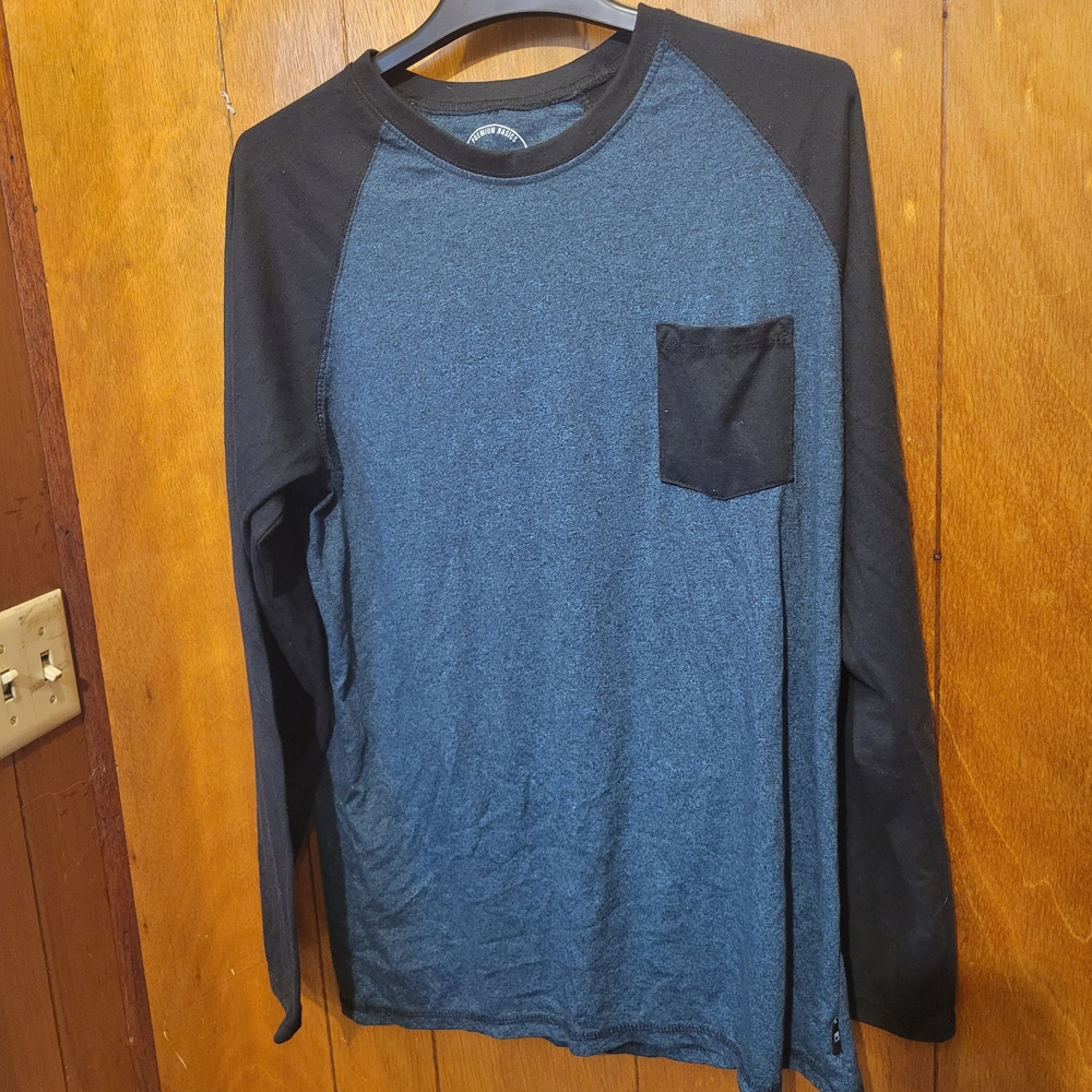 Men's Black and Gray Long Sleeve Shirt